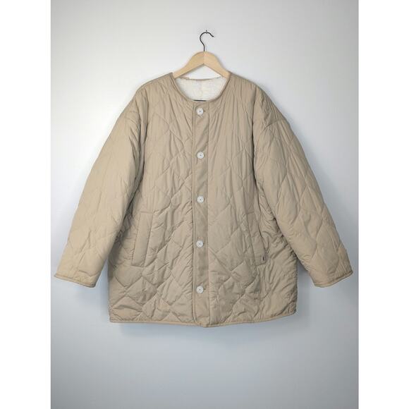 Levi's Marlowe Oversized Reversible Sherpa Jacket in Coconut Milk - Picture 10 of 14